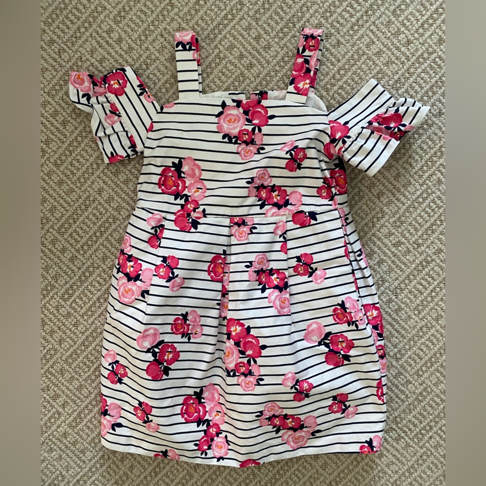 Girls cold shoulder dress.